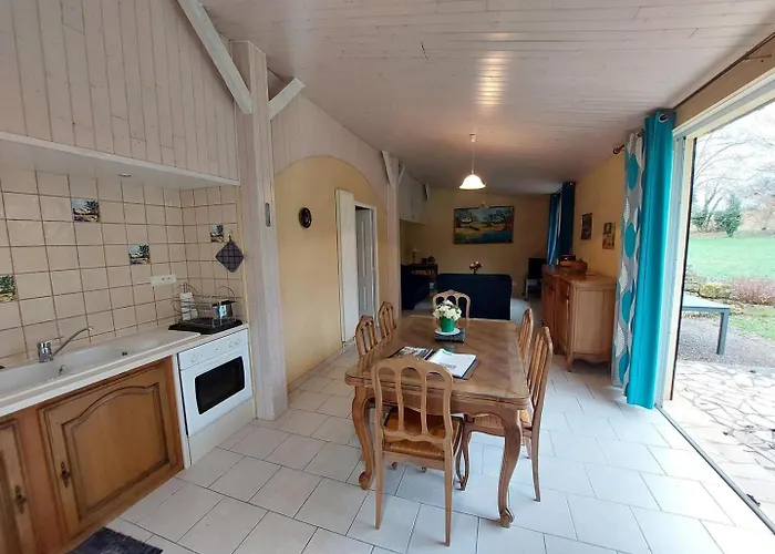 Hébergement de vacances La Poussinière à *